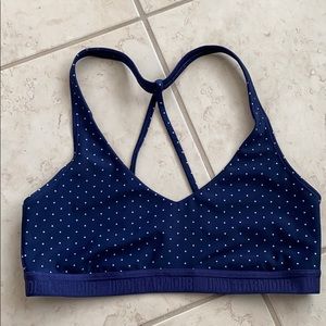 Underarmour size small bra EUC